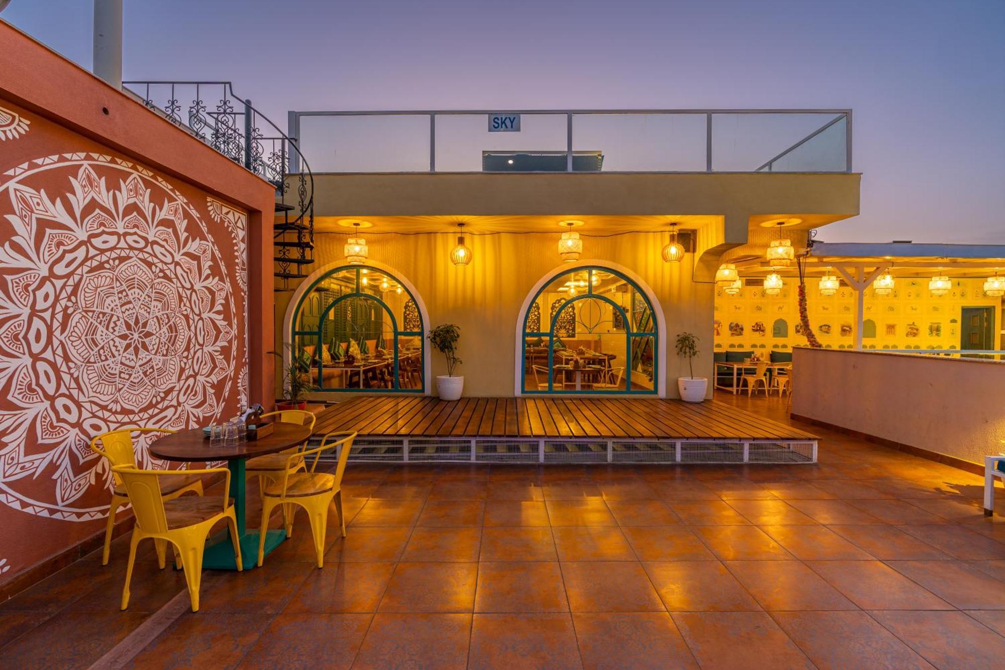 Blue Door Hotel Būndi Екстериор снимка