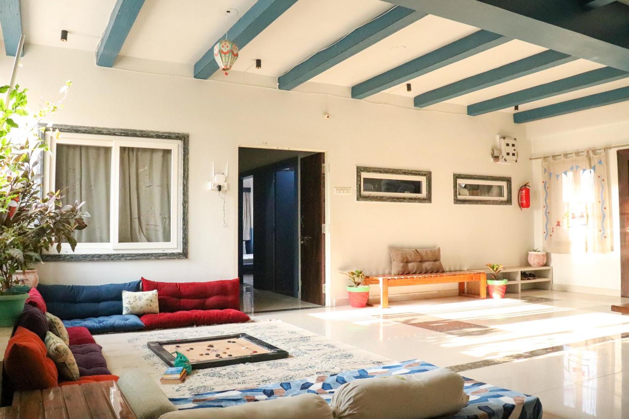Blue Door Hotel Būndi Екстериор снимка