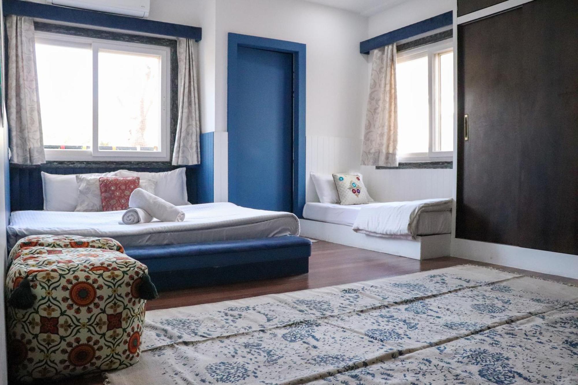 Blue Door Hotel Būndi Екстериор снимка